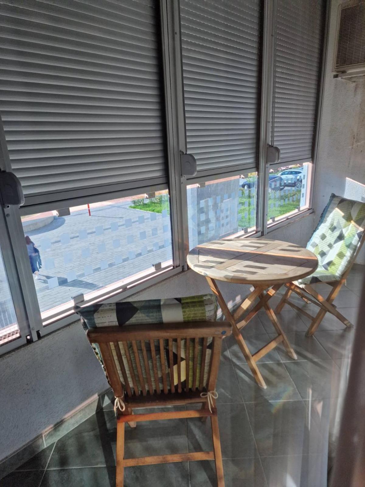 Maxim Compass Apartment พอดโกริกา ภายนอก รูปภาพ