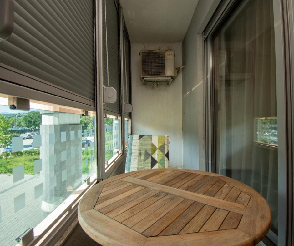 Maxim Compass Apartment พอดโกริกา ภายนอก รูปภาพ