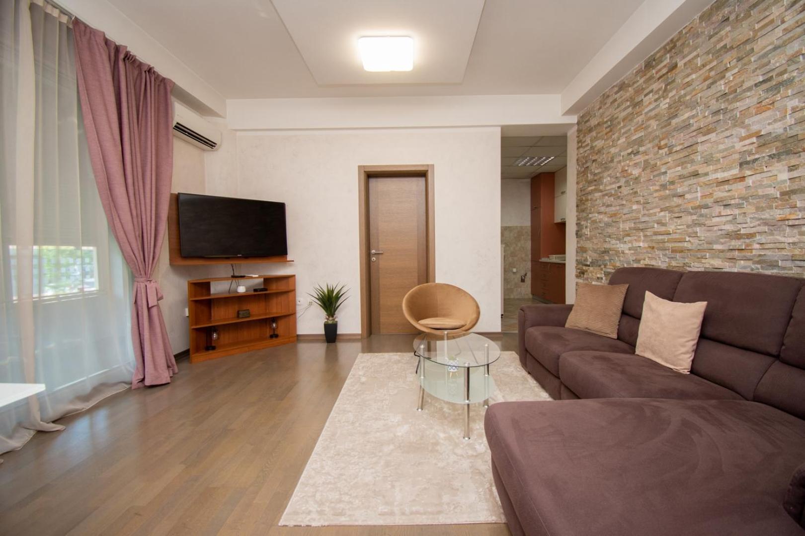 Maxim Compass Apartment พอดโกริกา ภายนอก รูปภาพ