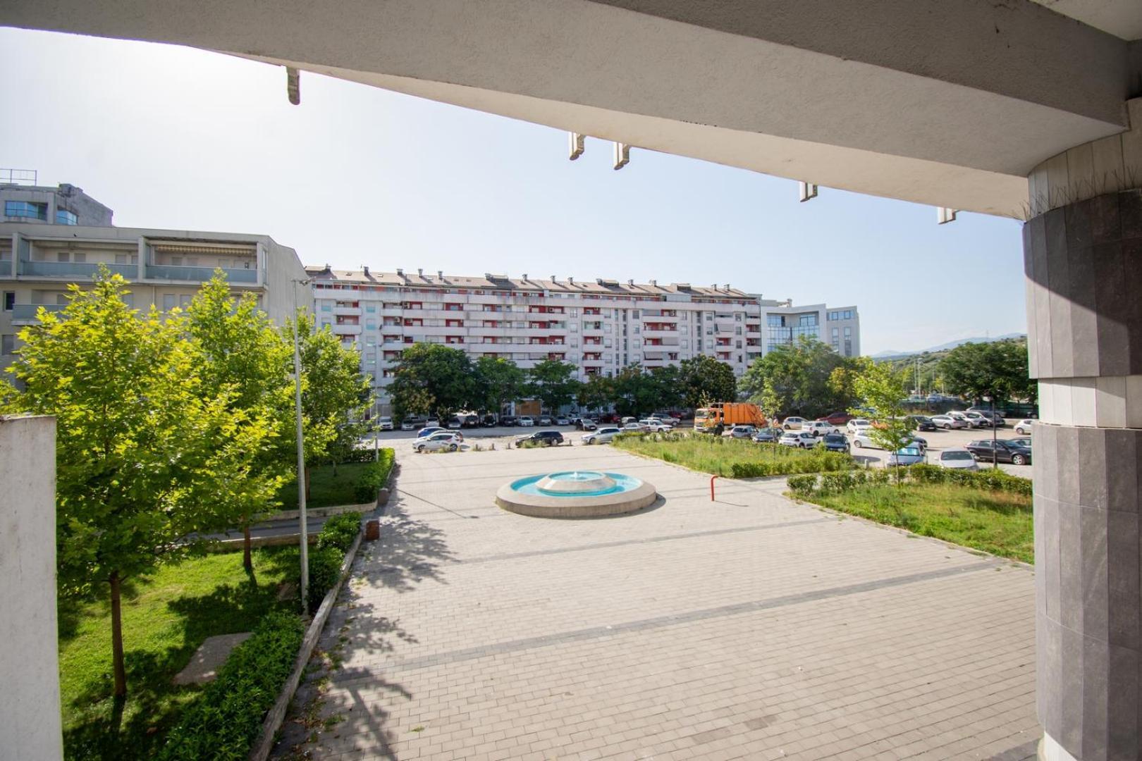 Maxim Compass Apartment พอดโกริกา ภายนอก รูปภาพ